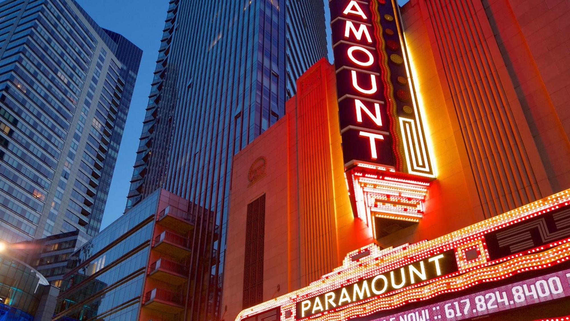 Apartment 1br In The Heart Of Downtown Famous Nightlife Theater District With Bed Full Of Promises Td Garden Common Park Mbta *